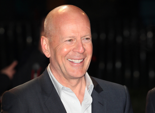 Bruce Willis: Este veterano actor estadounidense consigue ser uno de los actores sin pelo más 'sexies'. Sin duda, a este actor se le identifica por ser icono de los rapados, lo que le hace tener más sex-appeal. 