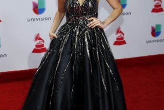 Leslie Grace espectacular.